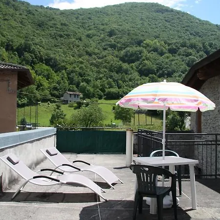 Lake Como 2p Apt Mountain View בית כפרי *